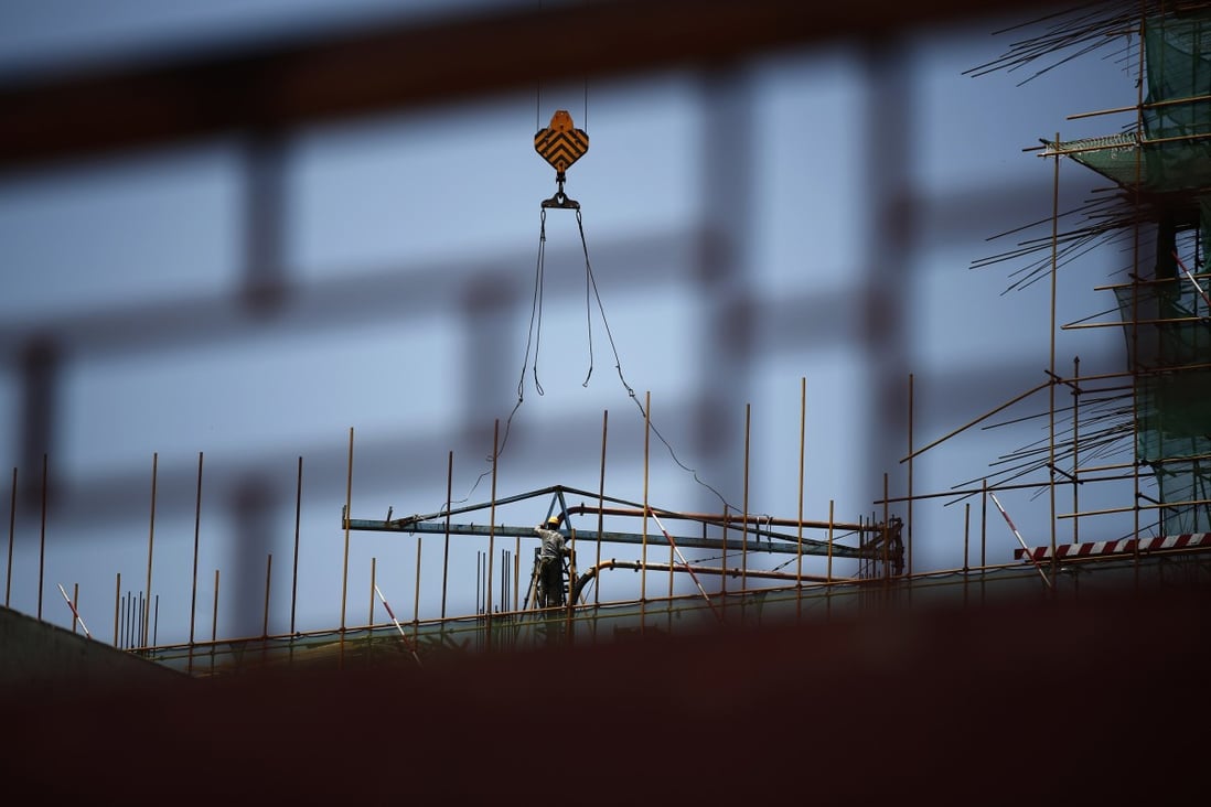 A study of more than 80 China-listed developers that have declared March quarterly earnings showed cash to short-term-debt ratios at two-year lows amid a steady decline in margins since 2011. Photo: Reuters