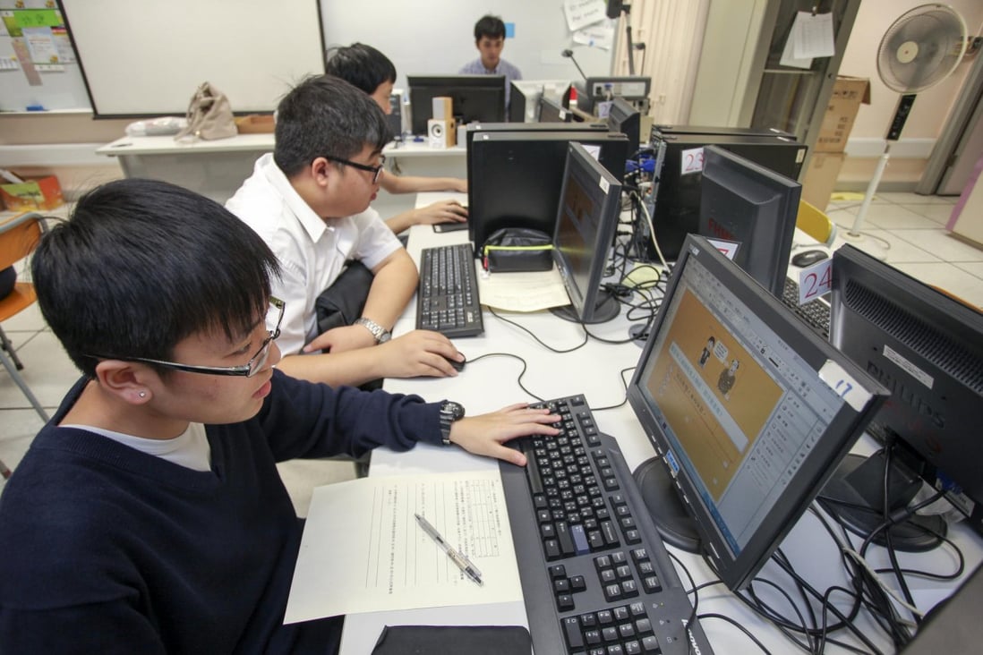 It isn't difficult to motivate youngsters to master the technology for learning. Photo: Paul Yeung