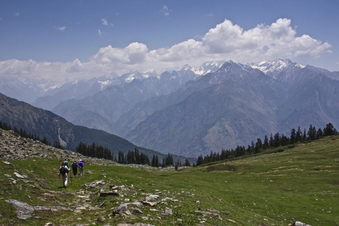 Descending from Kuari Pass, with Hathi Parbat in the distance.
