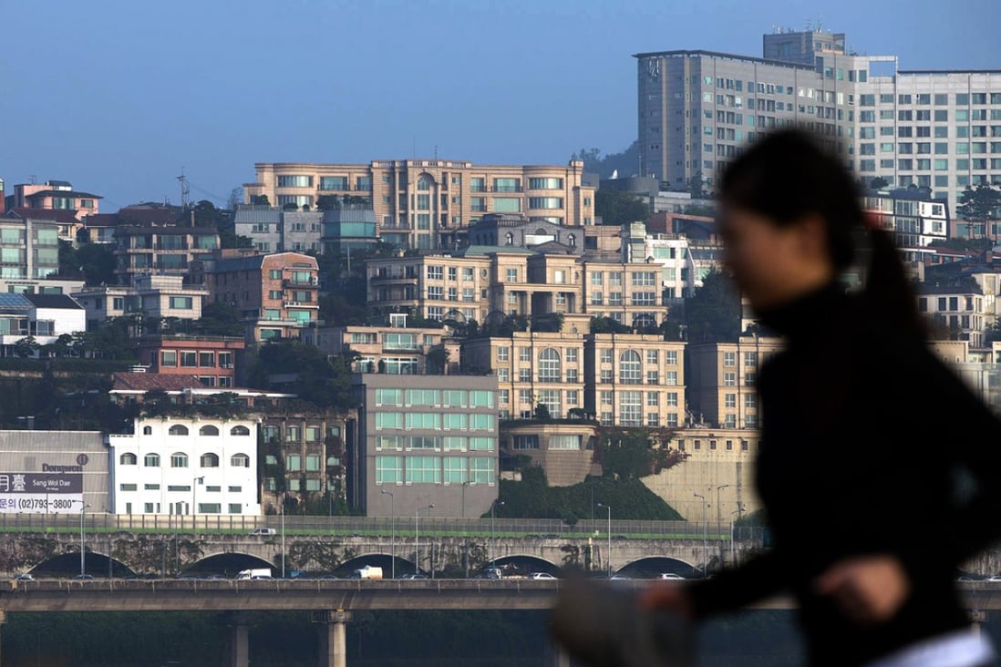 Landlords in South Korea are responding to the changing market environment by either charging a monthly rental or asking for a substantially higher deposit. Photo: Bloomberg