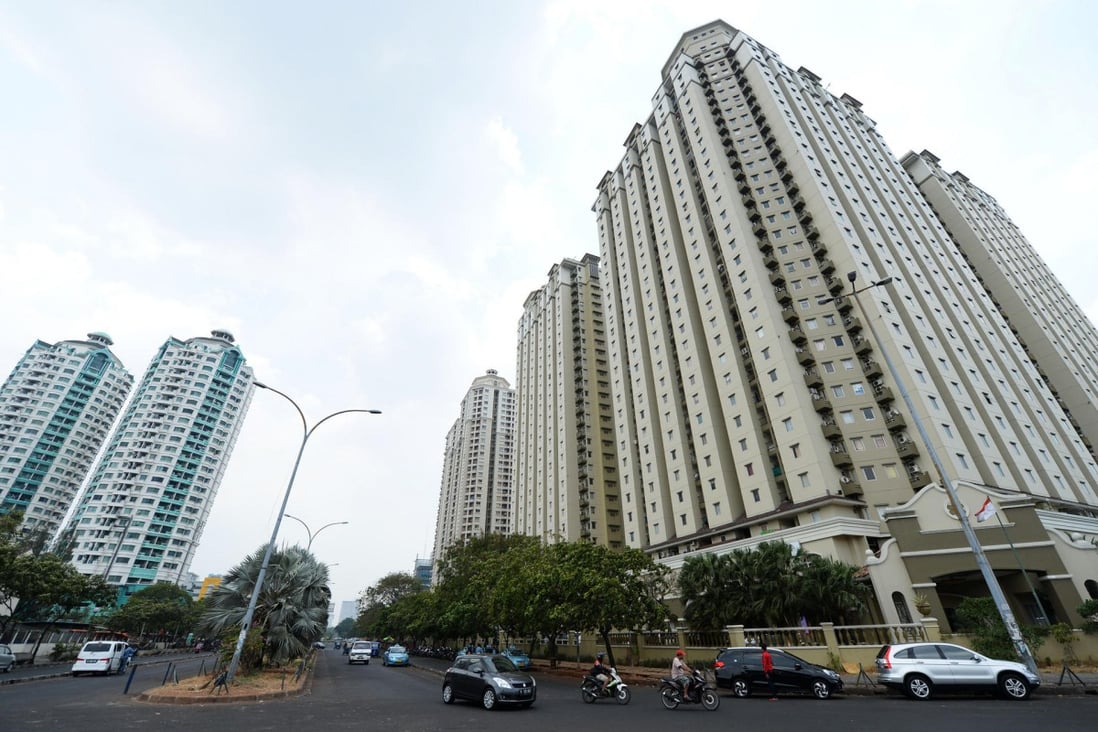 The growing middle class, which more than doubled in size from 2006 to 2011, and traffic jams in Jakarta will further push demand for apartments, especially from young families or executives who work in the CBD. Photo: Bloomberg