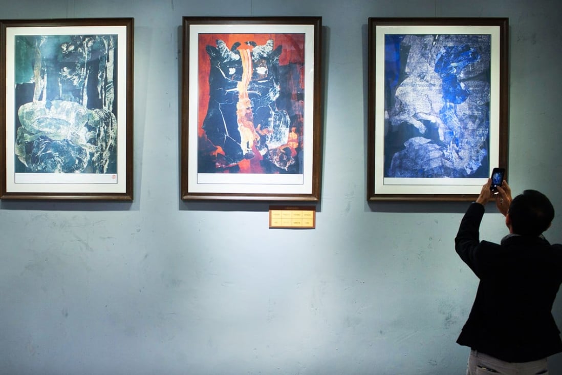 President Xi Jinping urges artists to create works that were not just artistically outstanding but also politically inspiring. Photo: Xinhua
