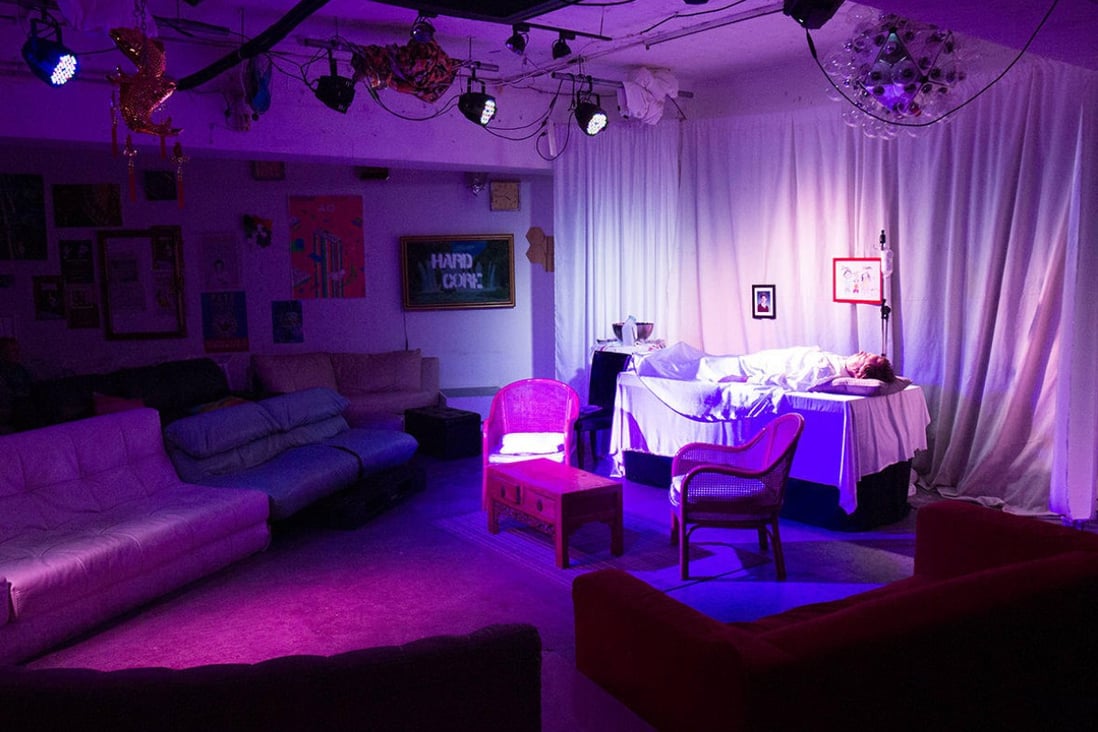 The “stage” is set for Three Little Men at the Premium Sofa Club.