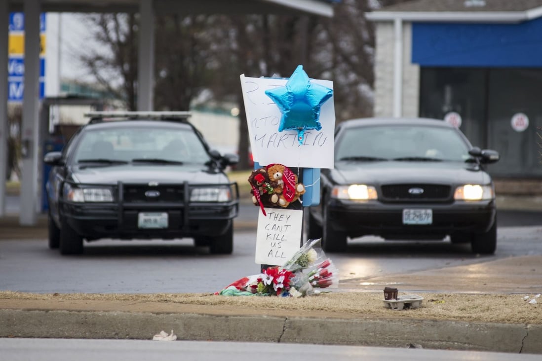 A memorial for Antonio Martin, an armed 18-year old black teen who was fatally shot by police in Berkeley, Missouri, December 24, 2014. Photo: Reuters