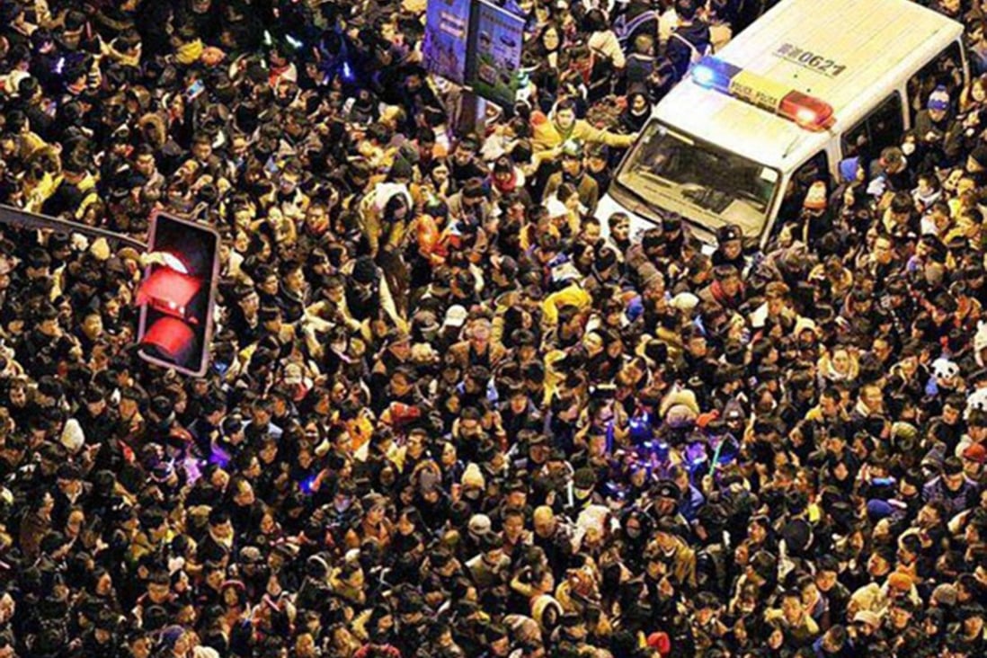 A photo of the crowds along The Bund, posted on Instagram. Photo: SCMP Pictures