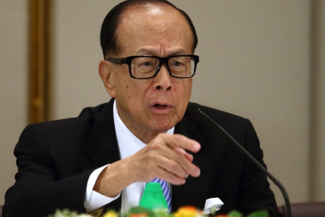 Questions have been raised over why Li Ka-shing has taken the long route to restructure his empire. Photo: Bloomberg