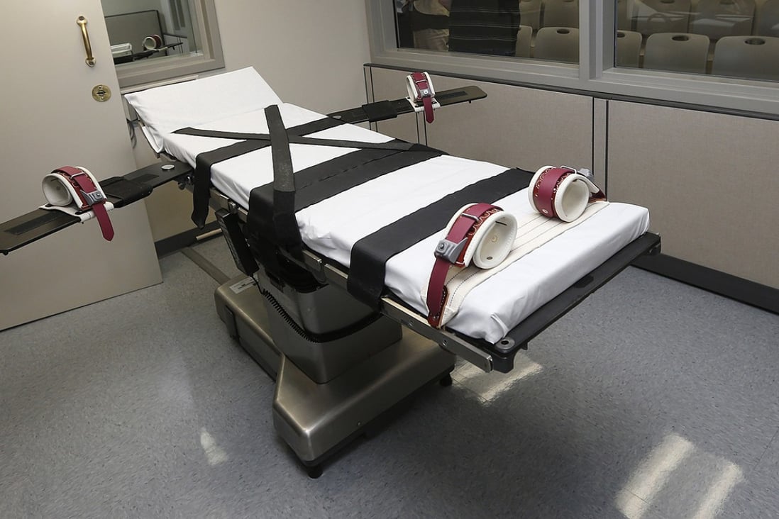 The gurney in the the execution chamber at the Oklahoma State Penitentiary, where convicted murderer and rapist Charles Warner lost his life on Thursday. Photo: AP