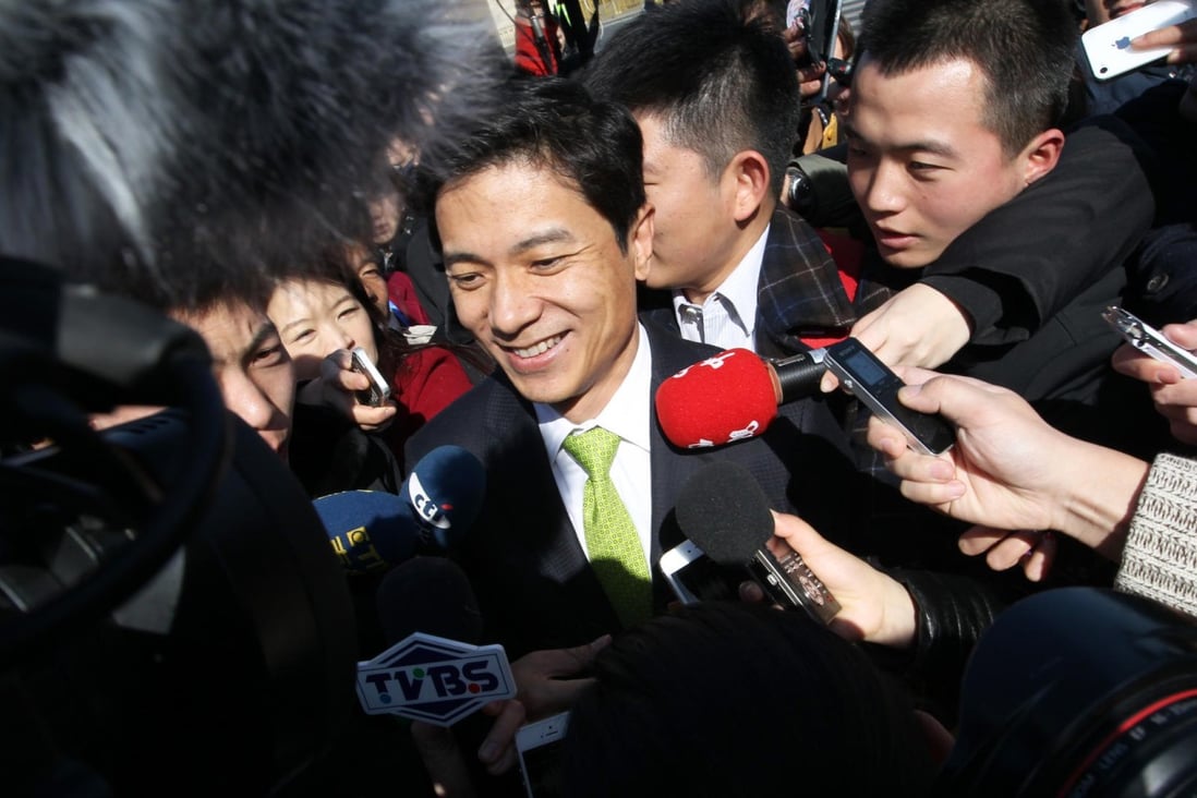Baidu founder Robin Li Yanhong speaks to reporters at the Great Hall of the People about his plans to develop artificial intelligence. Photo: Simon Song