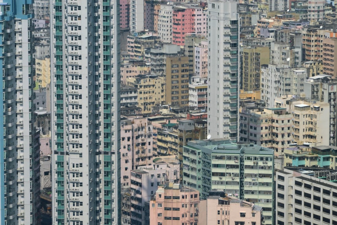 The number of flats being sold at or below HK$3 million continues to decline. Photo: AFP