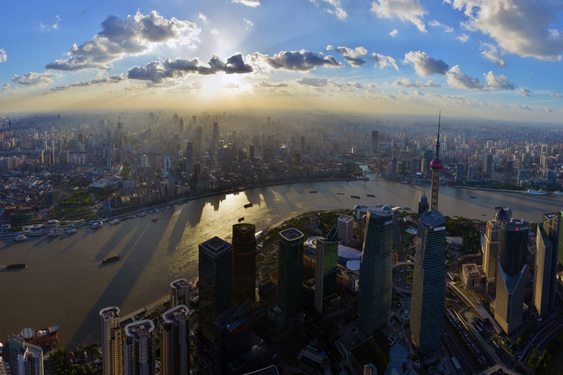 The Bund riverside and the skyline of Lujiazui, dubbed 'China's Wall Street', are more than a match for Hong Kong's famous Victoria Harbour. Photo: Xinhua 