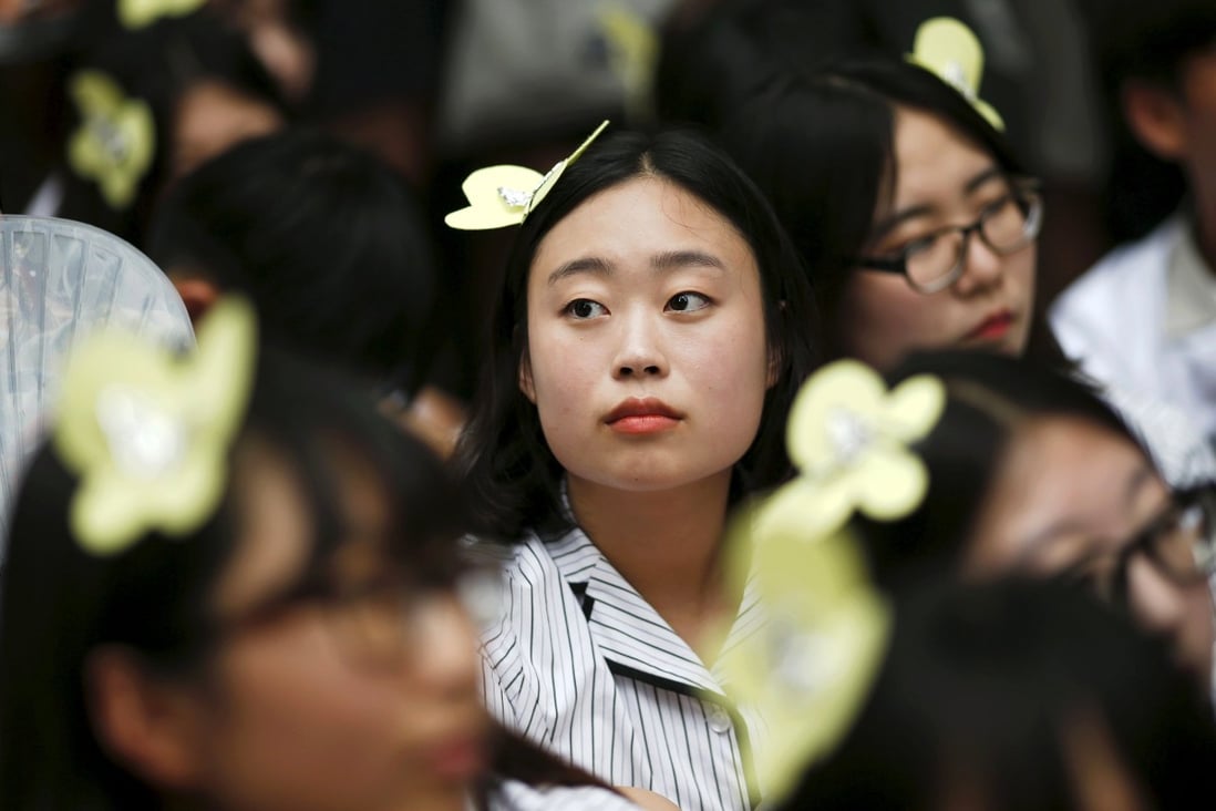Schoolgirls take part in protests in Seoul demanding an apology from Japan for sexual violence perpetrated during the second world war. Photo: Reuters