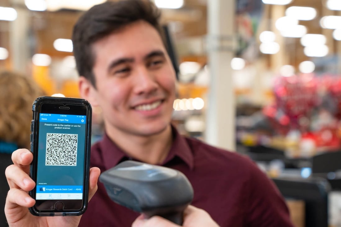 This picture is totally not staged. (Picture: Kroger)
