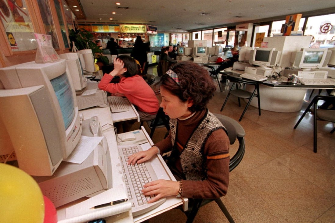 An internet cafe in Beijing in January, 1999. (Picture: AP Photo/Greg Baker)
