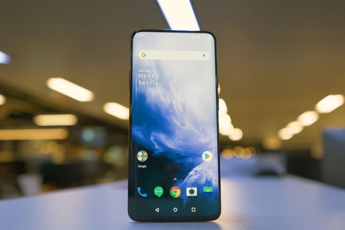 There’s a huge 6.7” screen here, but it’s not quite bezel-free — there’s still that pesky chin on the bottom. (Picture: Chris Chang/Abacus)
