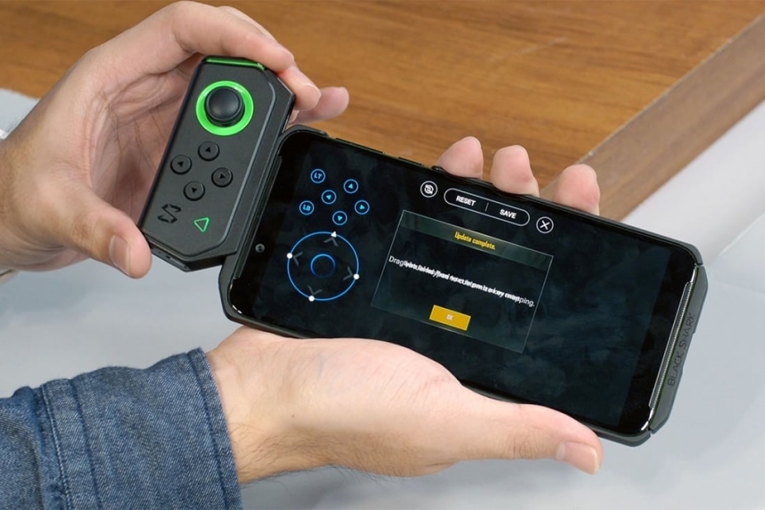 Black Shark also sells controllers that can be connected to a bundled plastic case. (Picture: Abacus)