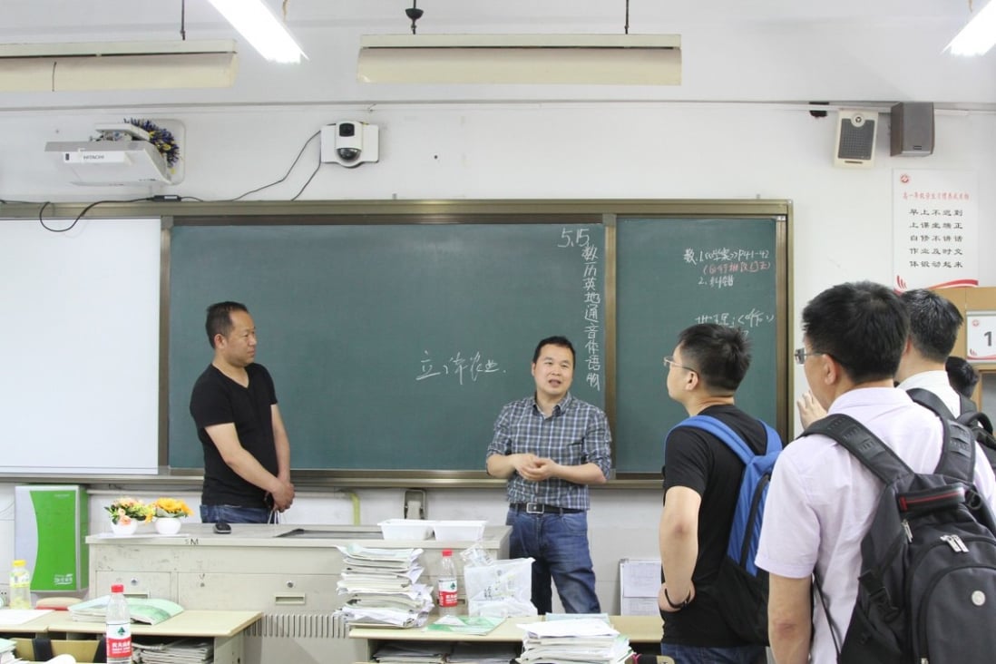 A camera seen on top of a blackboard in a Chinese classroom. (Picture: Zhejiang Hangzhou No.11 High School)