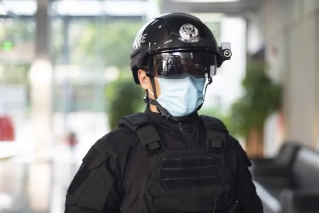 Kuang-Chi keeps its smart police helmets light and mobile with the help of metamaterials. (Picture: Kuang-Chi)