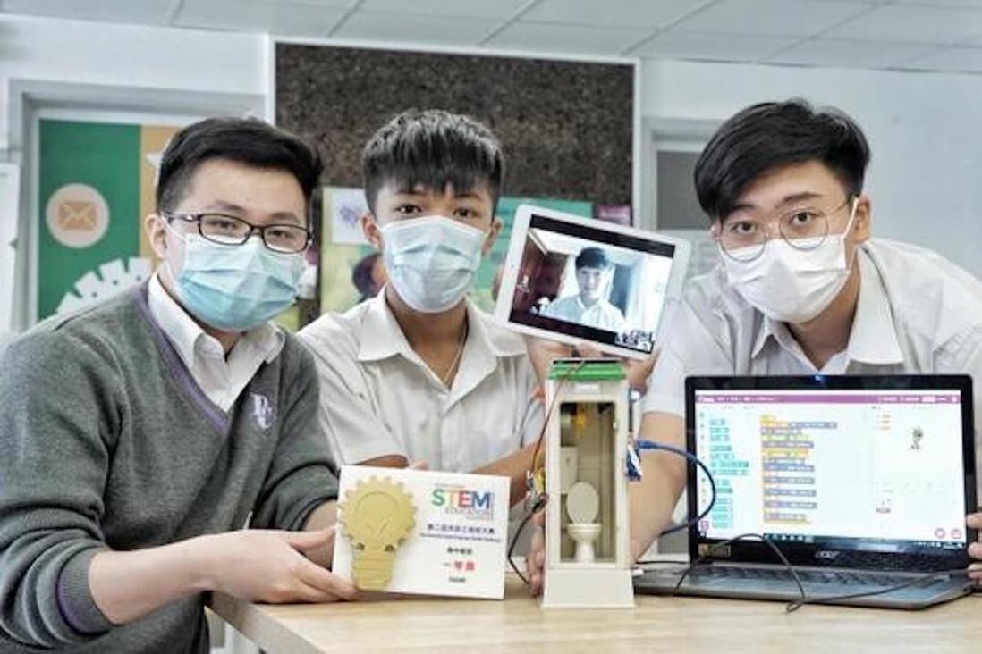 (Four CLAP-TECH Pathway Students from Man Kwan Pak Kau College won the award at The Second Future Engineer Grand Challenge)
