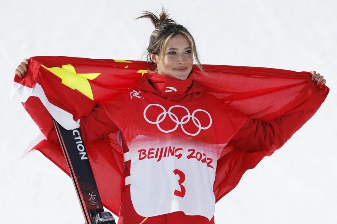Chinese freestyle skier Eileen Gu celebrates after taking silver in the women’s slopestyle event at the Beijing 2022 Winter Olympics. Photo: Kyodo