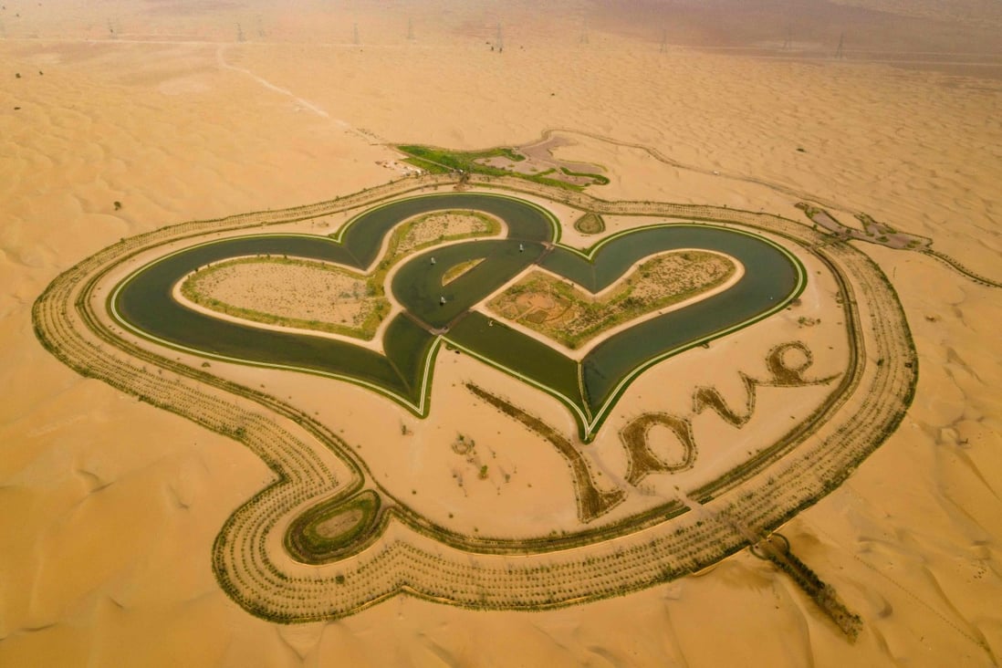 The new man-made “Love lake” at al-Qudra desert in the Gulf emirate of Dubai in 2019. Photo: AFP