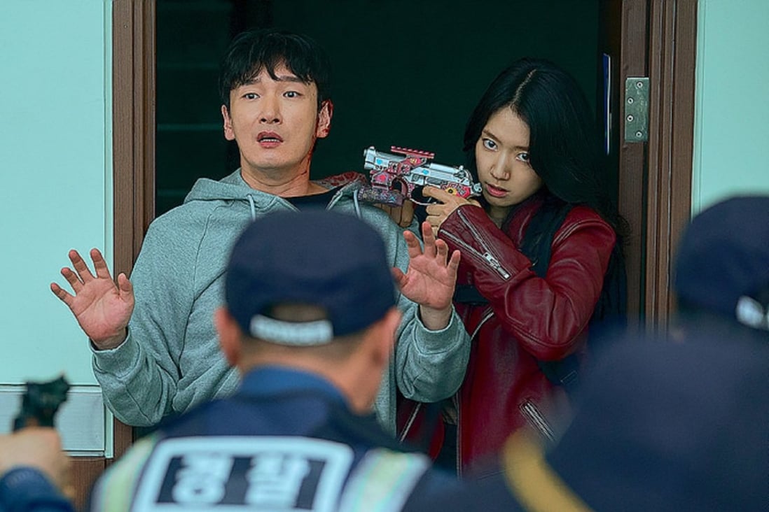 Cho Seung-woo (left) and Park Shin-hye in a still from Sisyphus: The Myth.