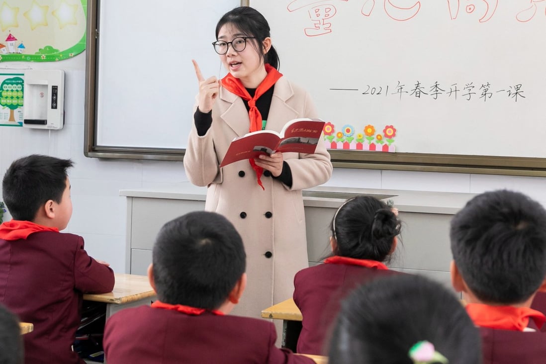 Most Beautiful Chinese Teacher Who Discriminated Against Students By Demeaning Their Parents Forced To Step Down South China Morning Post