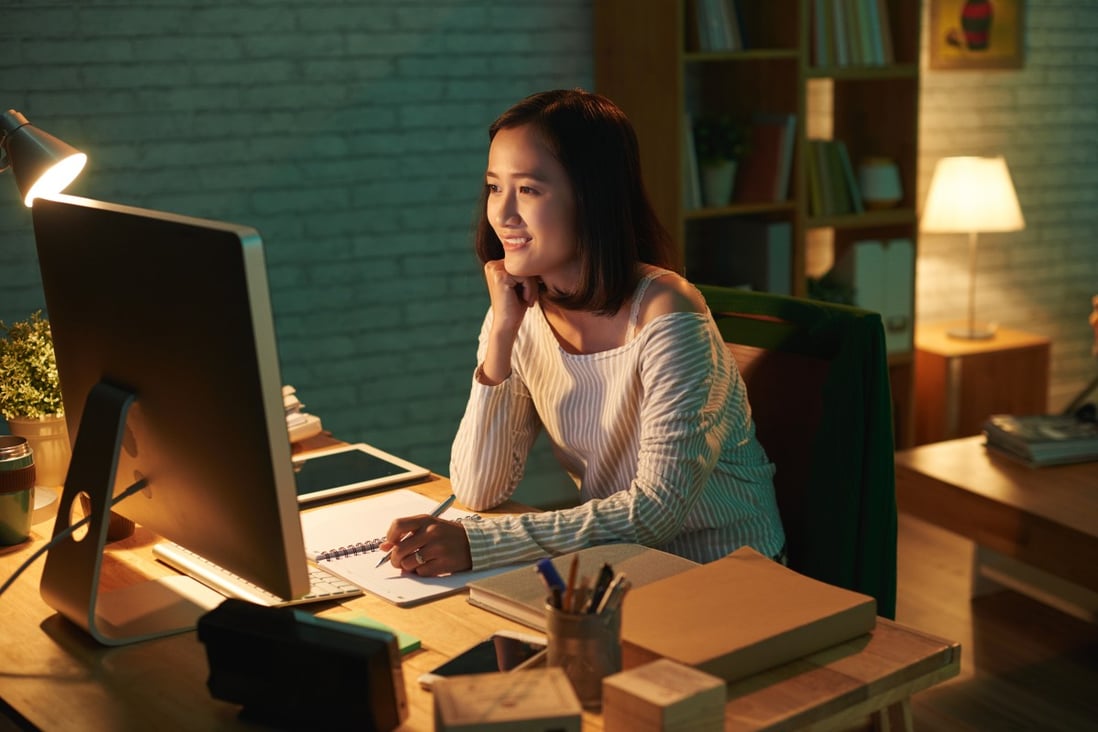Once companies start to demand employees return to the office, staff may feel conflicted, having grown to appreciate online working and learning. Photo:CWH