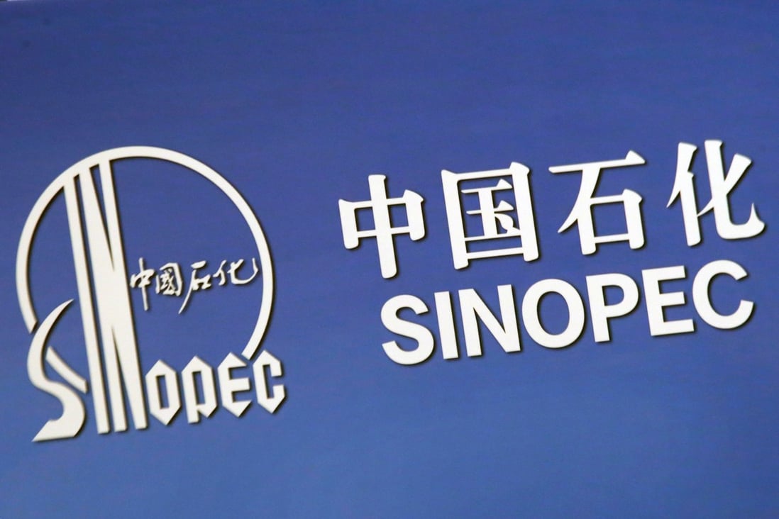 Sinopec has China’s biggest network of fuel stations, operating some 30,700 outlets. Photo: Reuters