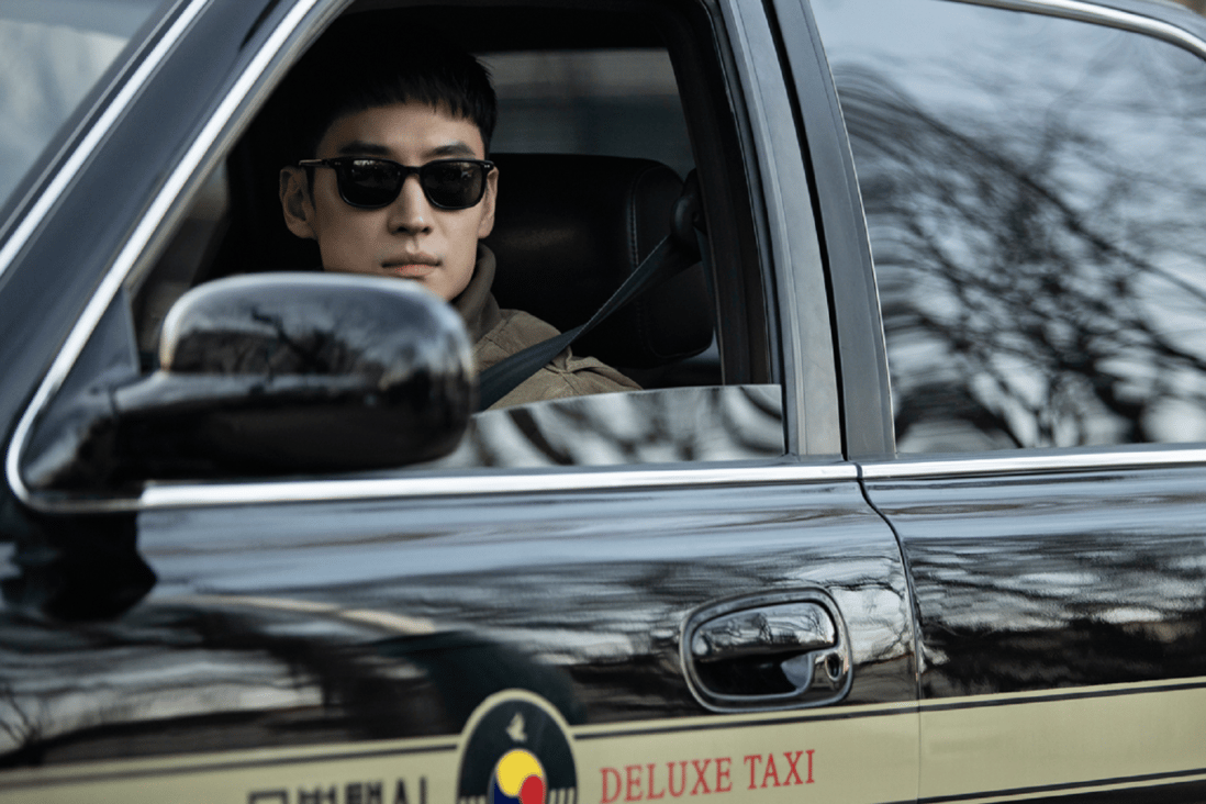 Lee Je-hoon in a scene from Taxi Driver, one of five exciting K-dramas to watch out for in April.