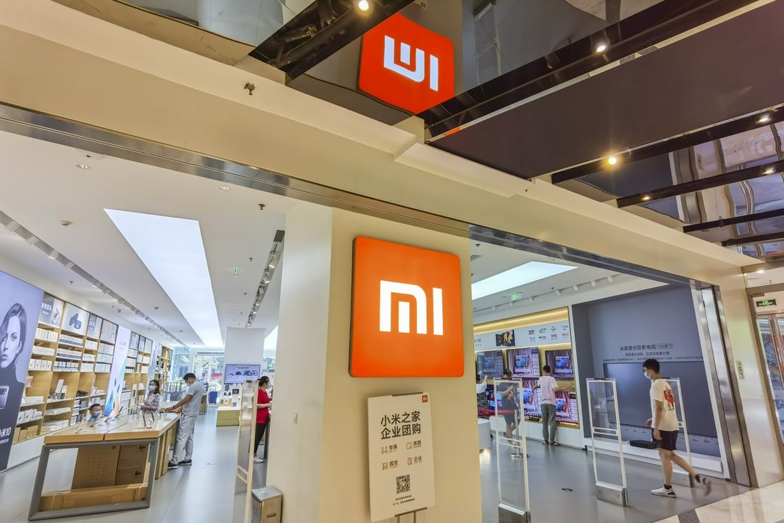 Customers visit a Xiaomi store in Shanghai, China, on August 18, 2020. Photo: VCG
