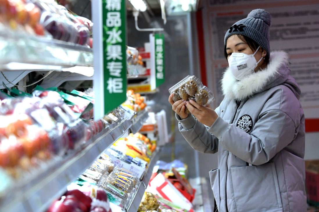 China’s consumer price index (CPI) rose to plus 0.4 per cent in March from a year earlier, compared to minus 0.2 per cent in February. Photo: Xinhua