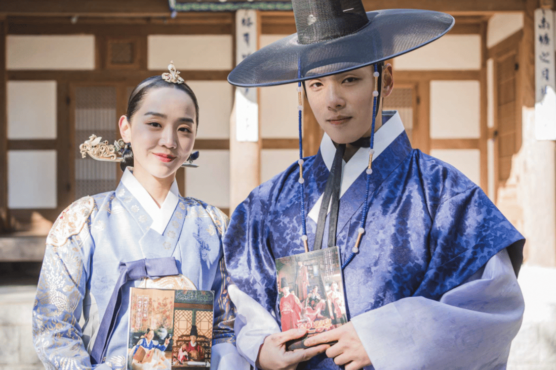 Shin Hye-sun, left, and Kim Jung-hyun, lead actors in the TVN K-drama, Mr Queen, one of many shows based on Chinese novels. Photo: TVN
