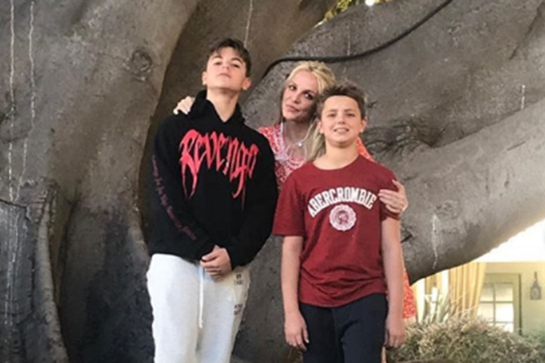 Britney Spears and her sons, Sean and Jayden. Photo: @happilyspears/Twitter
