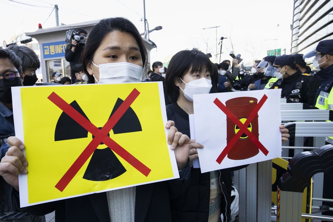 People protest against Japan’s decision to dump radioactive wastewater from the crippled Fukushima Daiichi nuclear power plant into the Pacific Ocean, outside the Japanese embassy in Seoul on April 14. Photo: Xinhua