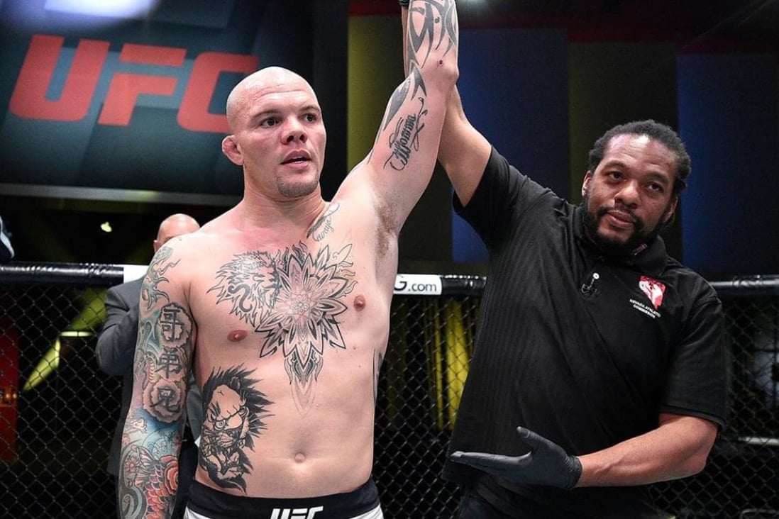 Anthony Smith celebrates after his submission victory over Devin Clark in their light heavyweight bout at the UFC Apex in Las Vegas on November 29, 2020. Photo: Zuffa LLC