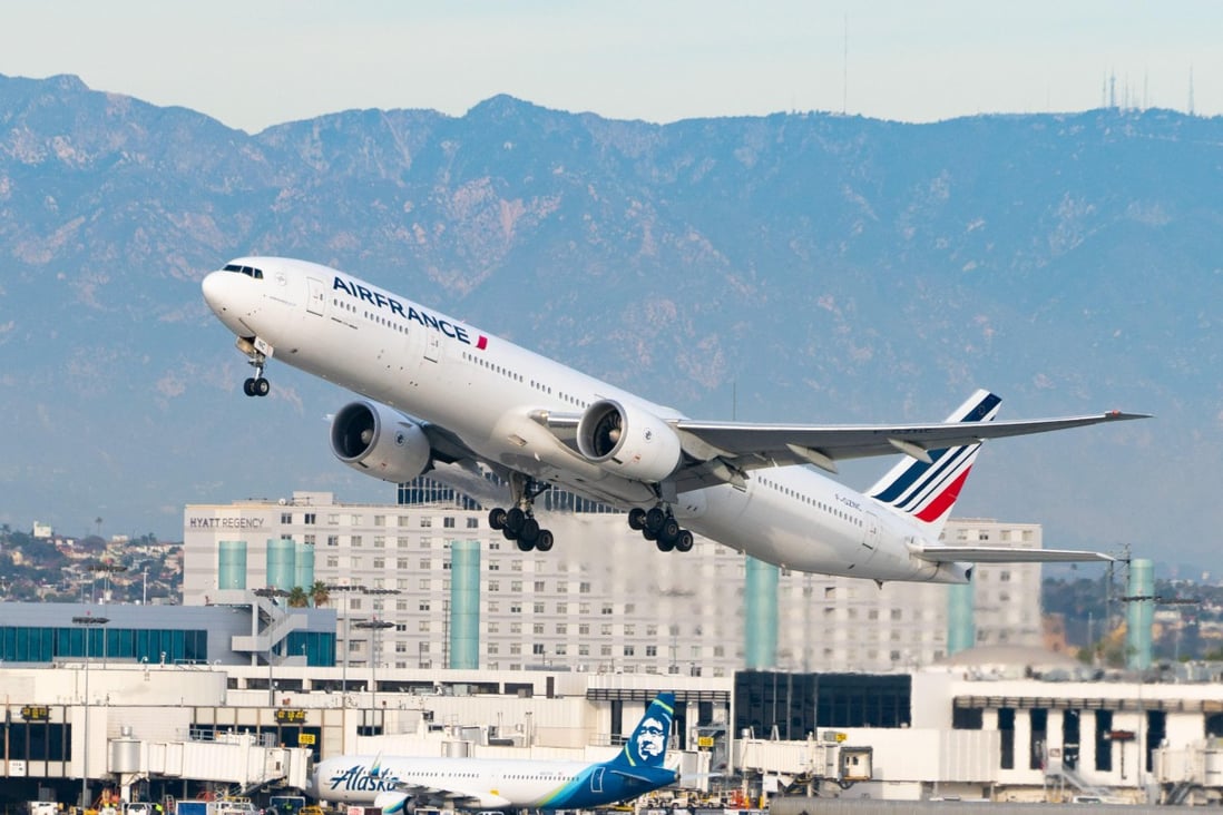 An Air France jet takes off from Los Angeles international Airport. Photo: Getty Images