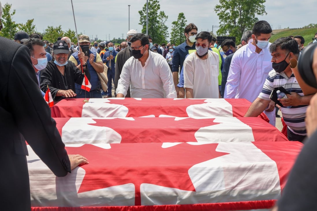 Hundreds gather in Canada to pay tribute to Muslim family killed in ...