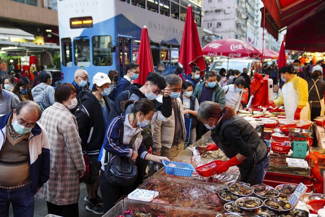 Customers at the wet market in Chun Yeung Street in North Point, Hong Kong. Photo: Sam Tsang
