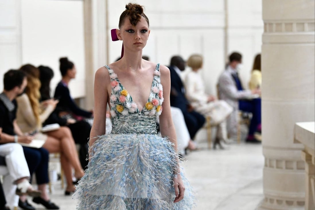 Chanel S Impressionist Inspired Paris Fashion Week Show Margaret Qualley Ended The Romantic Runway Launch With A Wedding Dress And A Bouquet Toss Complete With Rose Petals South China Morning Post Full Vs Fashion Show 2022