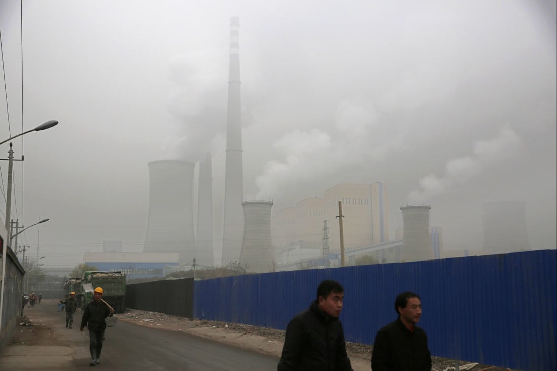 A power plant operating during a polluted day in Beijing in December 2018. Photo: EPA-EFE