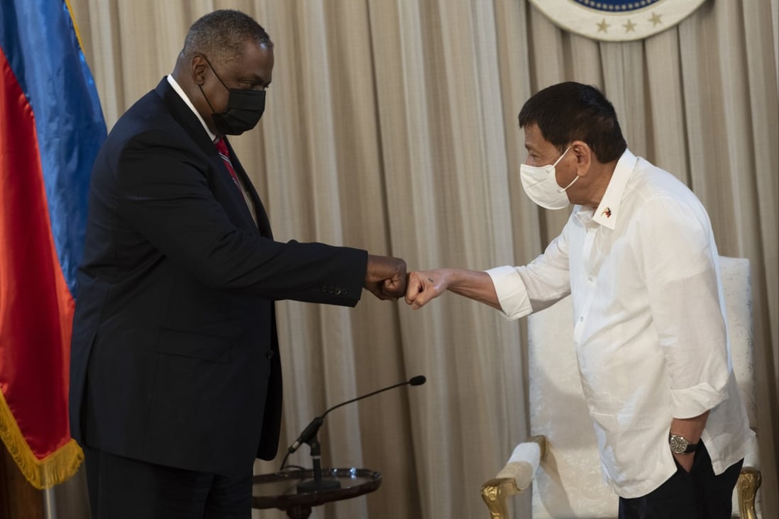 Filipino President Rodrigo Duterte receives a courtesy call from US Secretary of Defence Lloyd Austin at Malacanang Palace in Manila on July 29. Photo: Chad J. Mcneeley / US Secretary of Defence / dpa