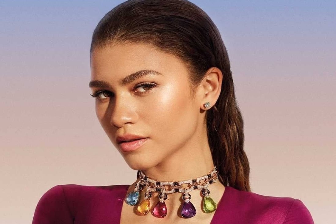 Multi-coloured jewelry can be spotted on some of today’s hottest stars, like Zendaya. Photo: @bulgari/Instagram