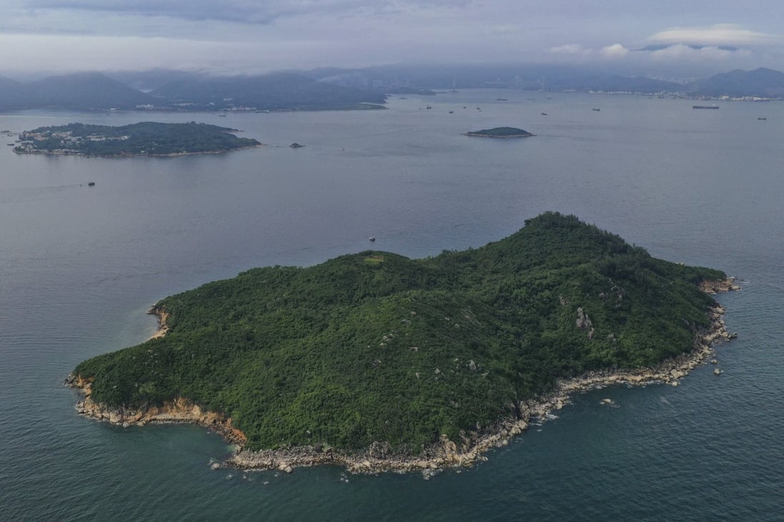 The artificial islands off Lantau will be built near Sunshine Island, Peng Chau (back left) Siu Kau Yi Chau (back right) near Lantau Island. Lantau Tomorrow Vision centres on 1,700 hectares of man-made islands that would become a housing and business hub. Photo: Martin Chan