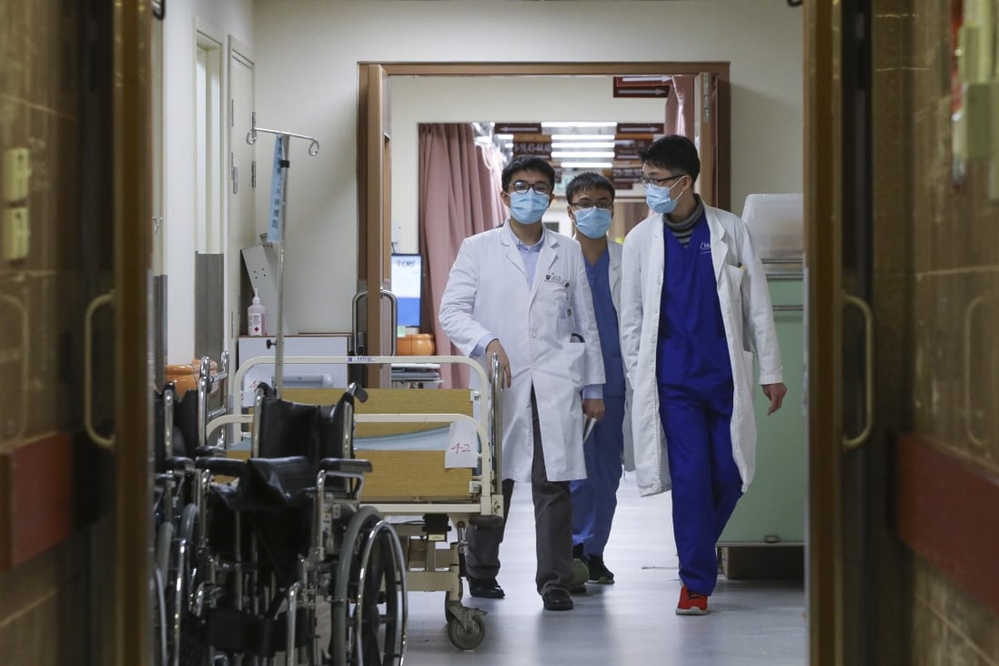 Doctors work in the ward of Queen Elizabeth Hospital in Kowloon in 2018. Photo: Sam Tsang
