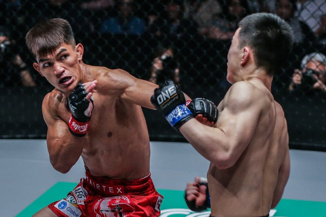 Danny Kingad throws a punch at Xie Wei. Photos: One Championship
