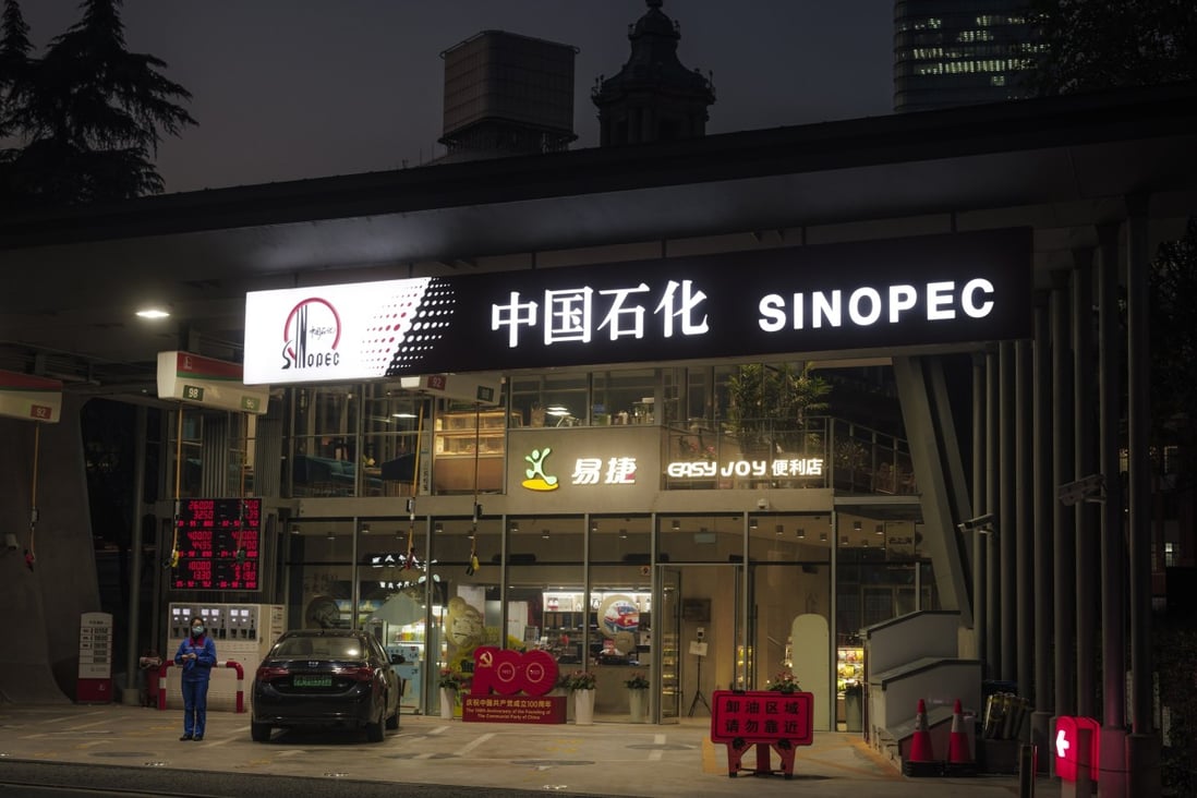China’s largest oil refiner Sinopec has started work on the country’s largest solar-powered green hydrogen plant.  Photo: EPA-EFE