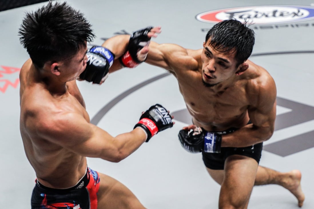 Yuya Wakamatsu throws a punch against Hu Yong at ONE: Winter Warriors. Photos: Dux Carvajal/ONE Championship