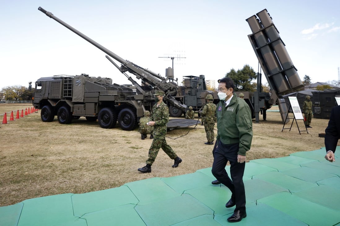 Kishida met l’option de frappe militaire sur la table pour le Japon, en “montrant sa résistance à la Chine”