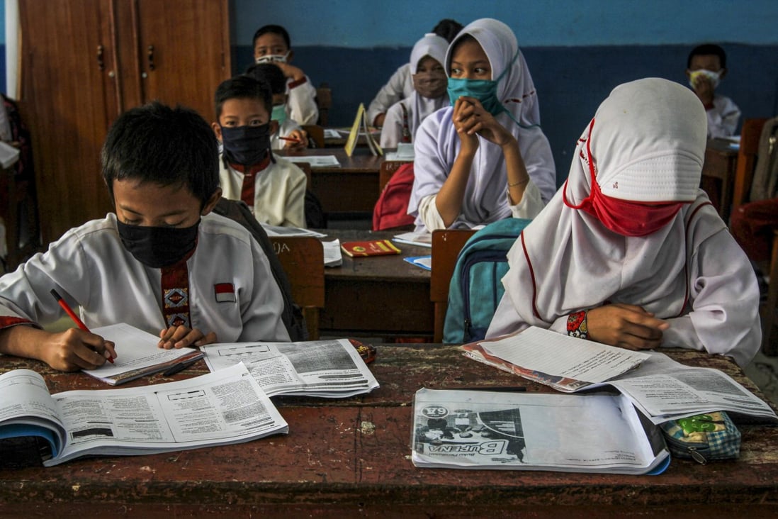Indonesian students at a classroom in Palembang, South Sumatra. Photo: AFP 