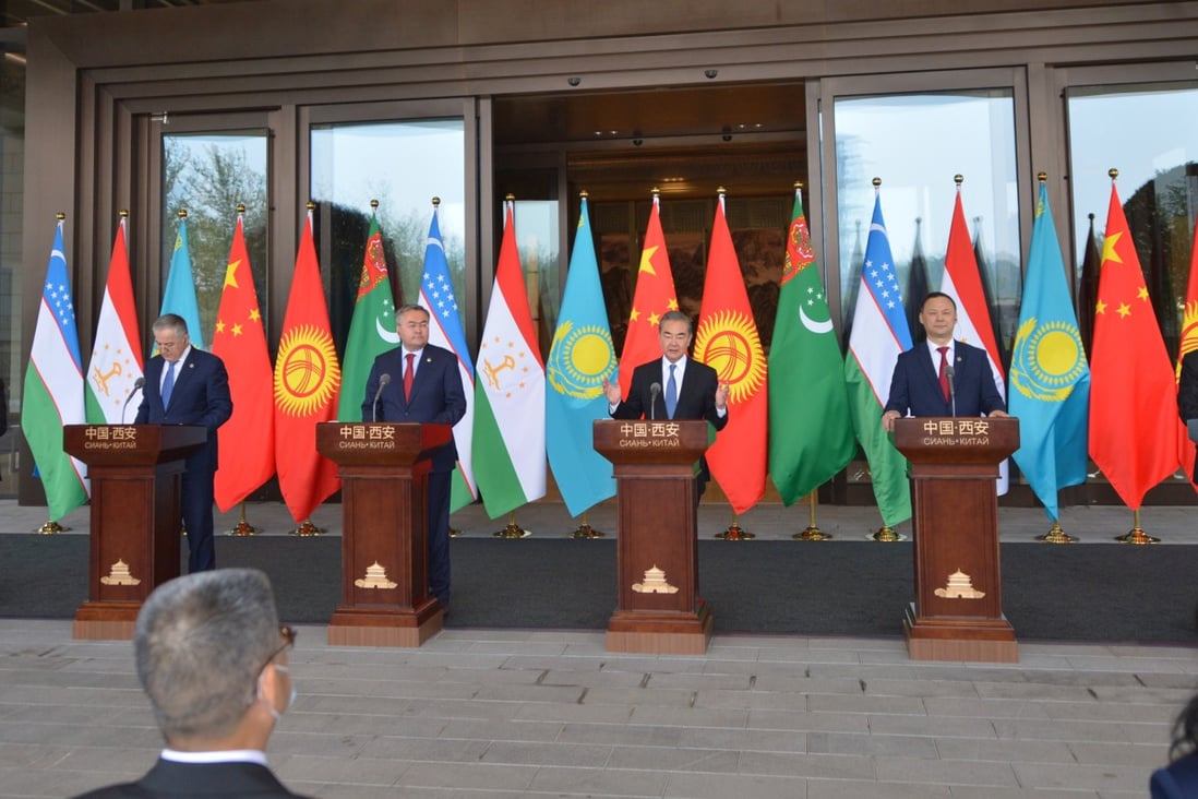 China’s Foreign Minister Wang Yi pictured with his counterparts from Kazakhstan, Kyrgyzstan, Tajikistan, Turkmenistan and Uzbekistan at a meeting in May. Photo: Xinhua